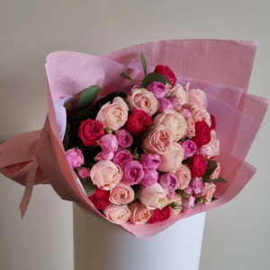 a bouquet of pink roses